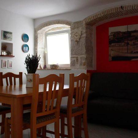 Apartment Roby Vrsar Buitenkant foto